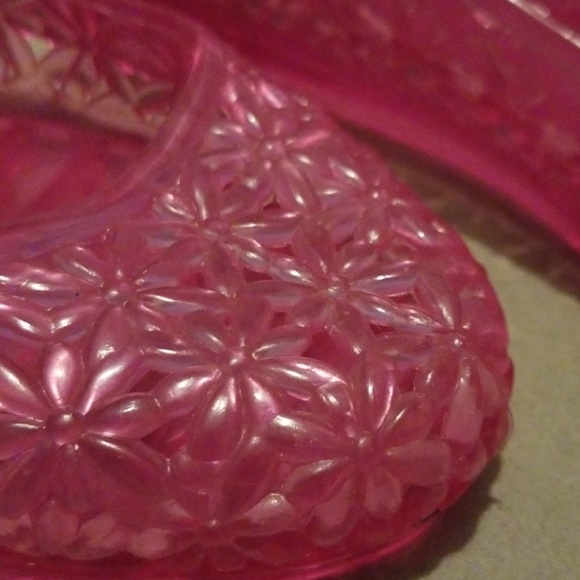 Shoes - Picture 4 of 5